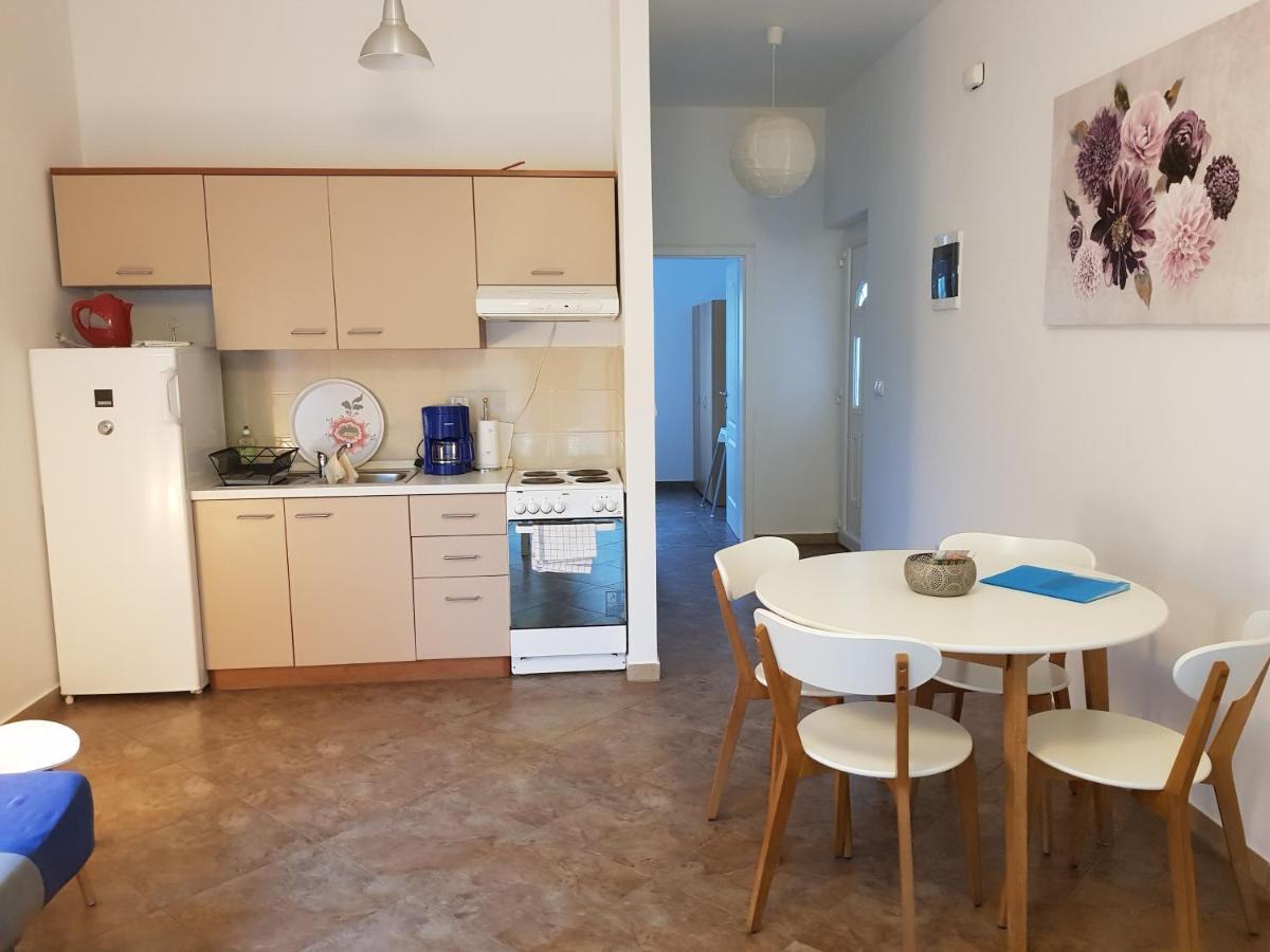 Vila Mila Apartments Sukošan Eksteriør bilde